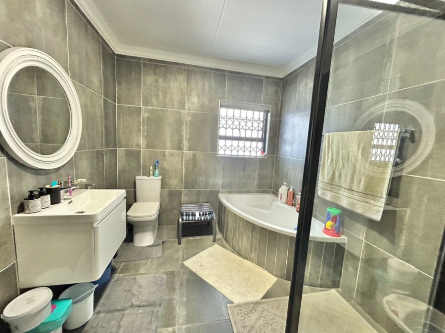 3 Bedroom Property for Sale in Fountains Estate Eastern Cape